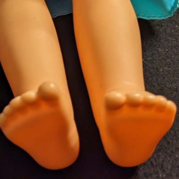 EUC Disney Frozen Toddler Elsa Doll - Picture 6 of 9